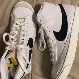 Nike blazer mid